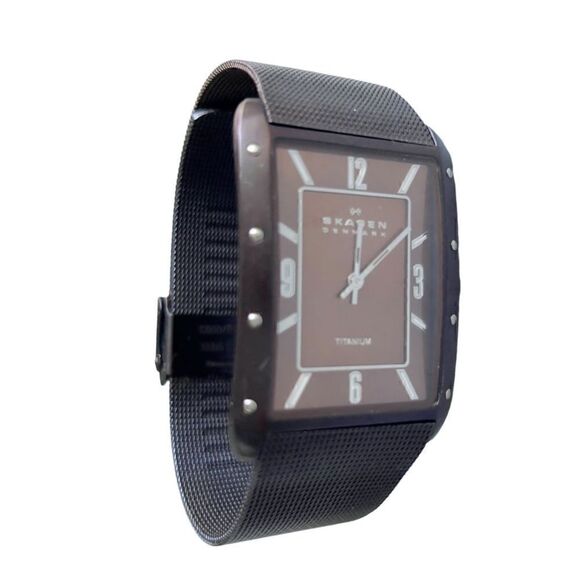 SKAGEN DENMARK Titanium 338LTMD Brown Metallic Mens Watch New Battery Installed